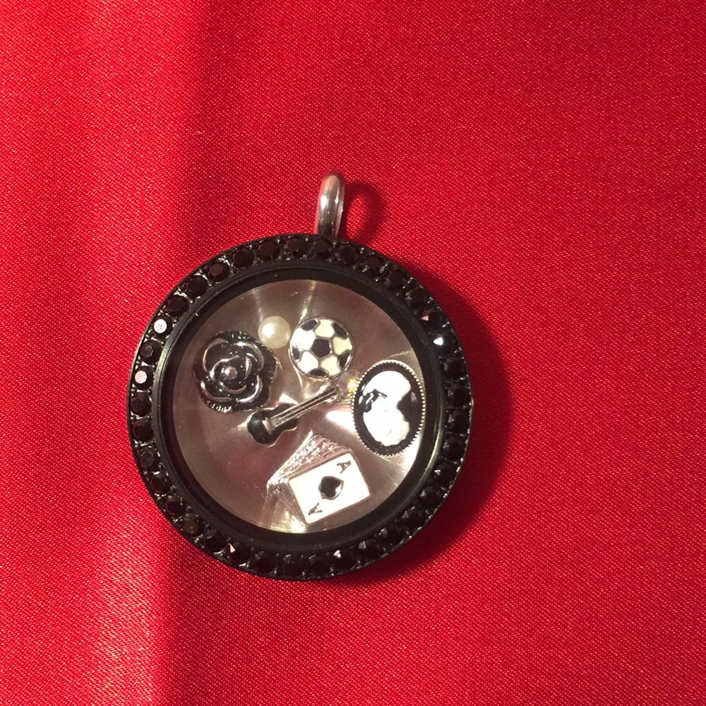 Origami Owl Twist living Locket with Black Face